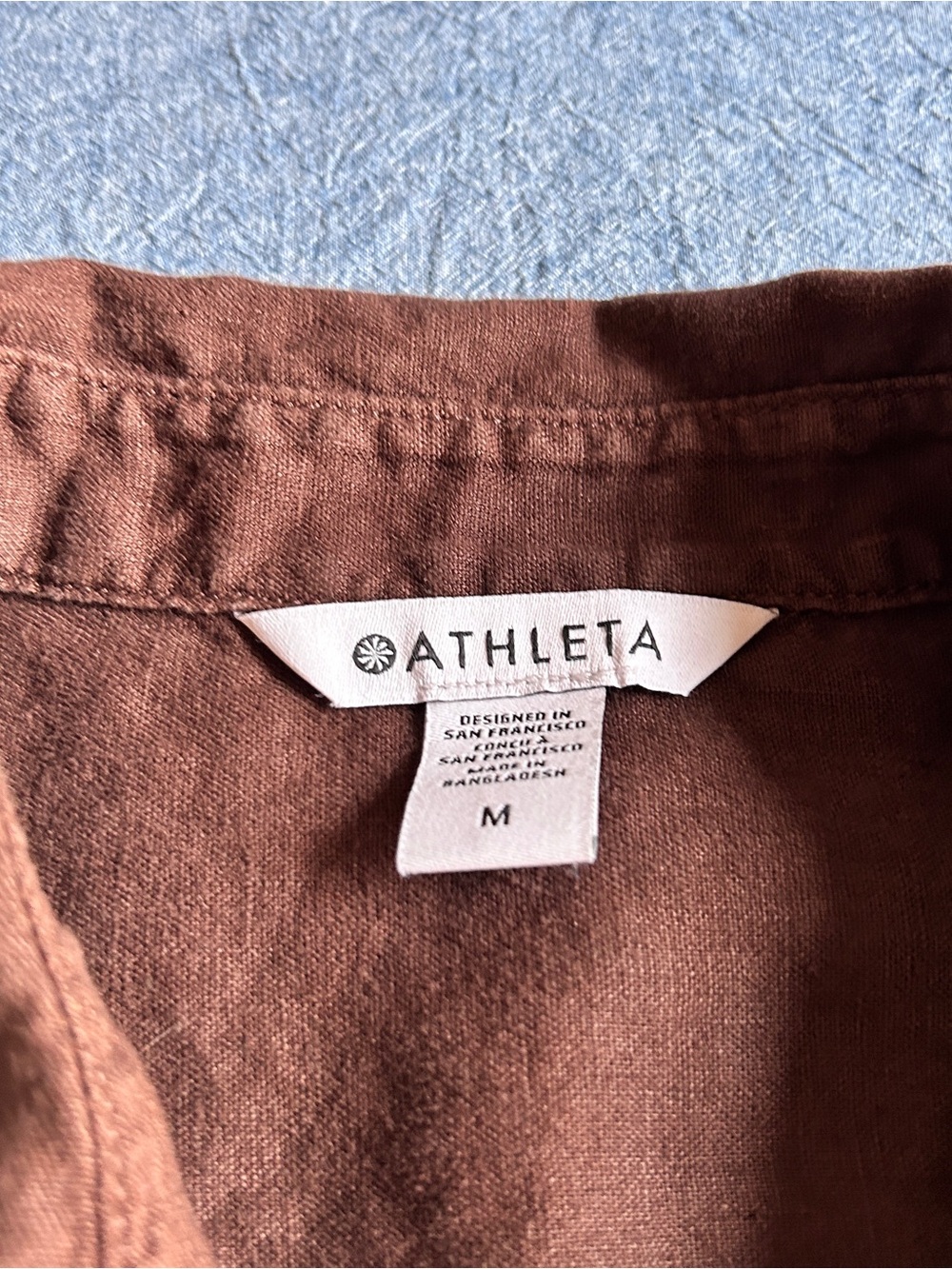 ~*~ Athleta Retreat Linen Top Woodland M NWOT ~*~ - Picture 2 of 3